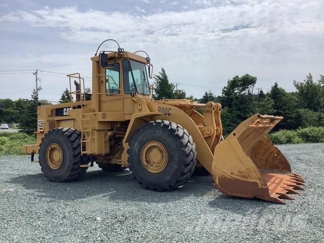 CAT 980 لوادر بعجل