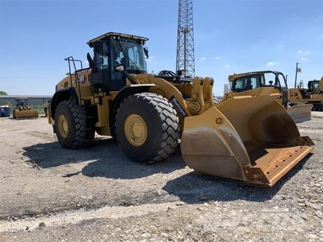 CAT 980 لوادر بعجل