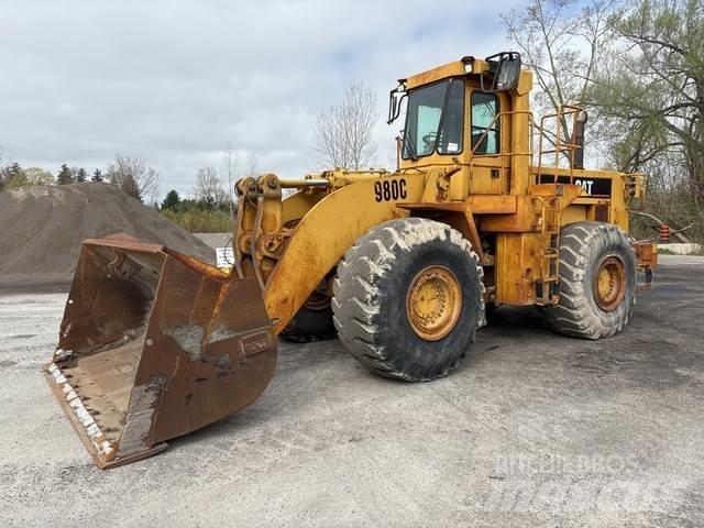 CAT 980C لوادر بعجل