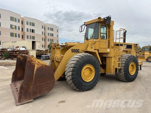 CAT 980C لوادر بعجل