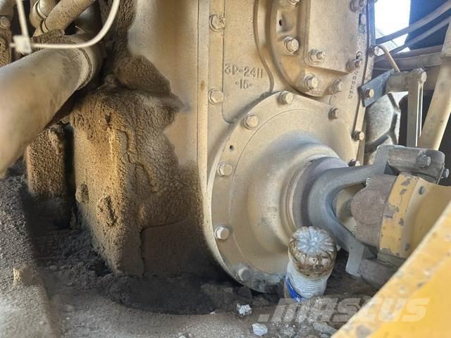 CAT 980G لوادر بعجل
