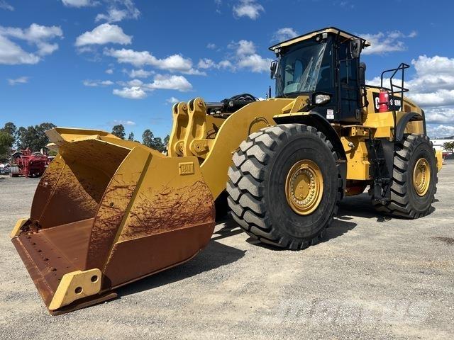 CAT 980M لوادر بعجل