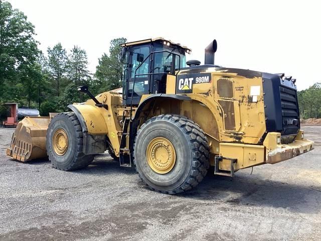 CAT 980M لوادر بعجل