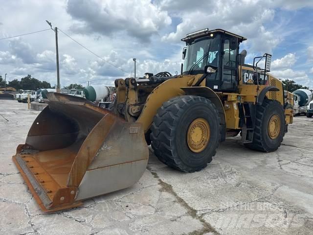 CAT 980M لوادر بعجل