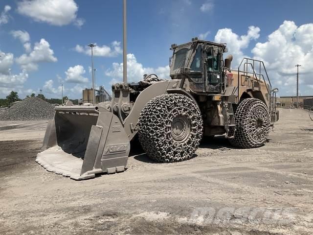 CAT 980M لوادر بعجل