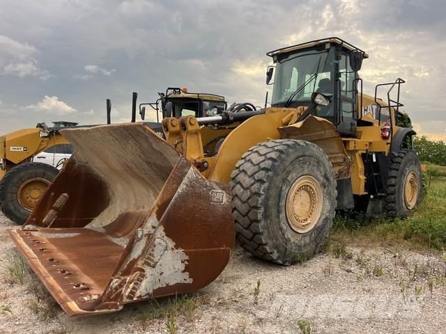 CAT 980M لوادر بعجل