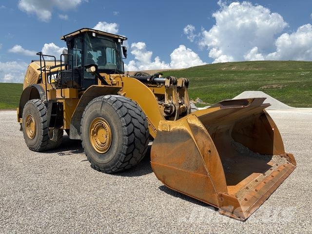 CAT 980M لوادر بعجل