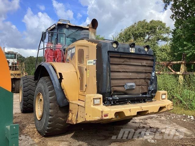 CAT 980M لوادر بعجل