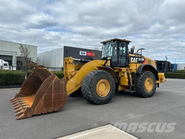 CAT 982M لوادر بعجل
