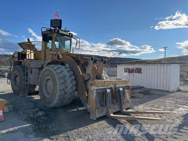 CAT 988F لوادر بعجل