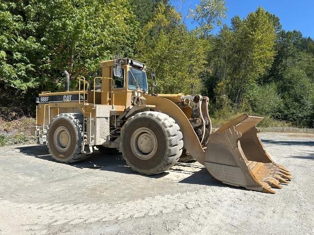 CAT 988F لوادر بعجل