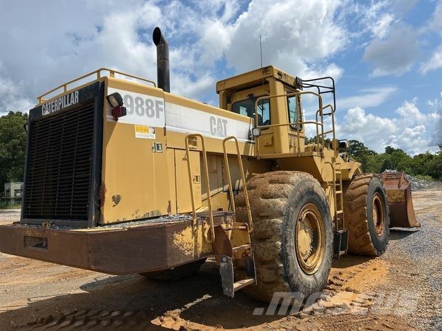 CAT 988F لوادر بعجل