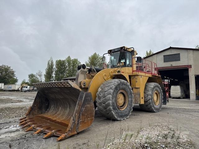 CAT 990 لوادر بعجل