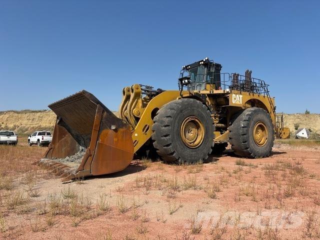 CAT 994 لوادر بعجل