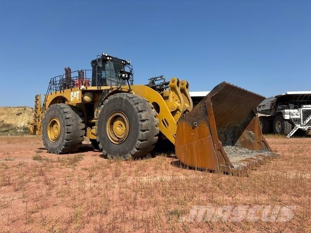 CAT 994 لوادر بعجل