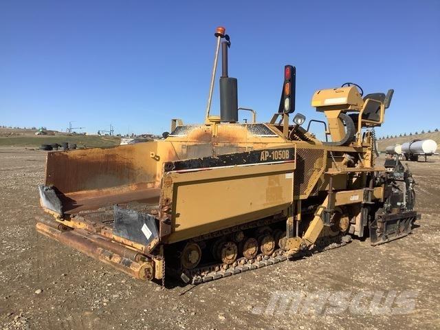 CAT AP-1050B معدات السفلتة