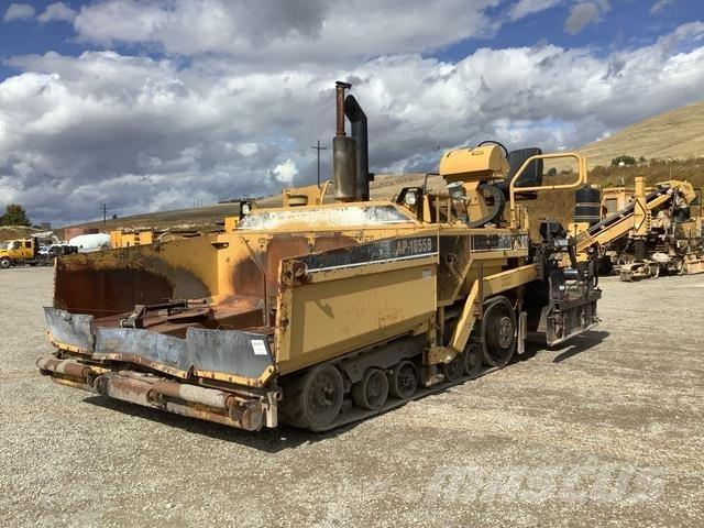 CAT AP-1055B معدات السفلتة