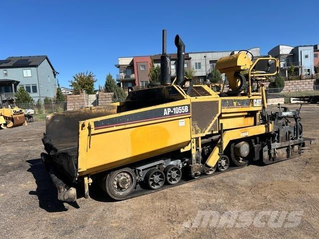 CAT AP-1055B معدات السفلتة