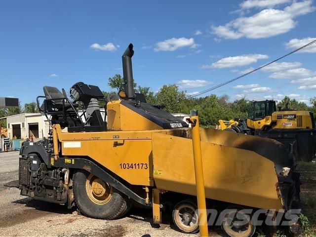 CAT AP-600D معدات السفلتة
