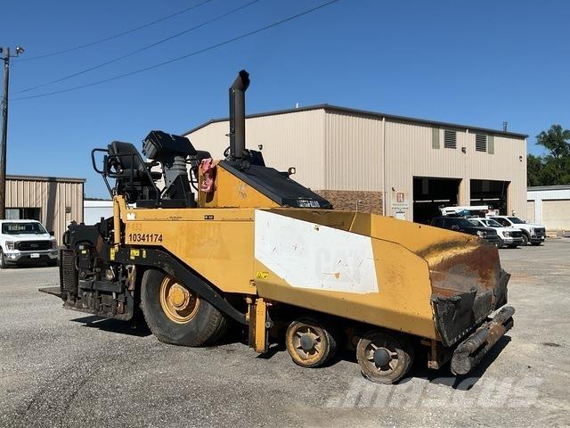 CAT AP-600D معدات السفلتة
