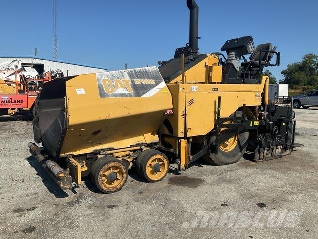 CAT AP-600D معدات السفلتة