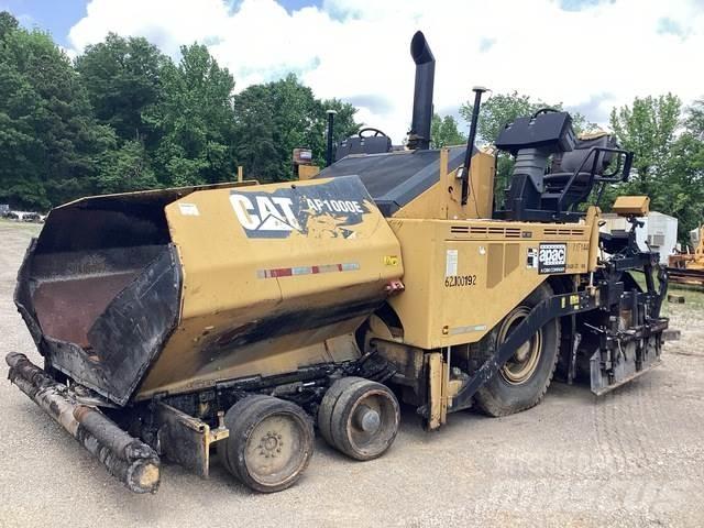 CAT AP1000E معدات السفلتة