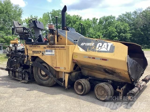 CAT AP1000E معدات السفلتة