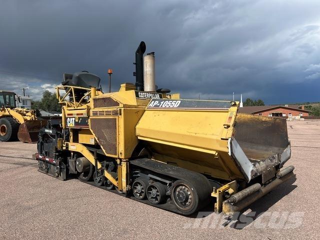 CAT AP1055D معدات السفلتة