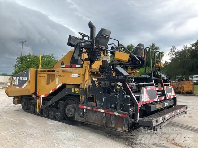 CAT AP1055E معدات السفلتة