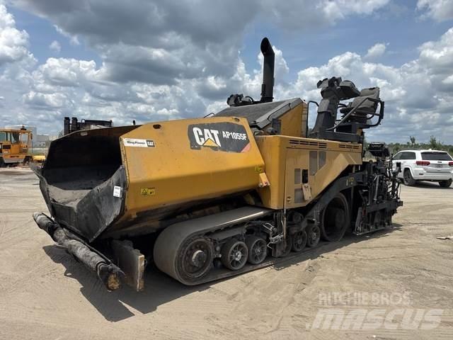 CAT AP1055F معدات السفلتة