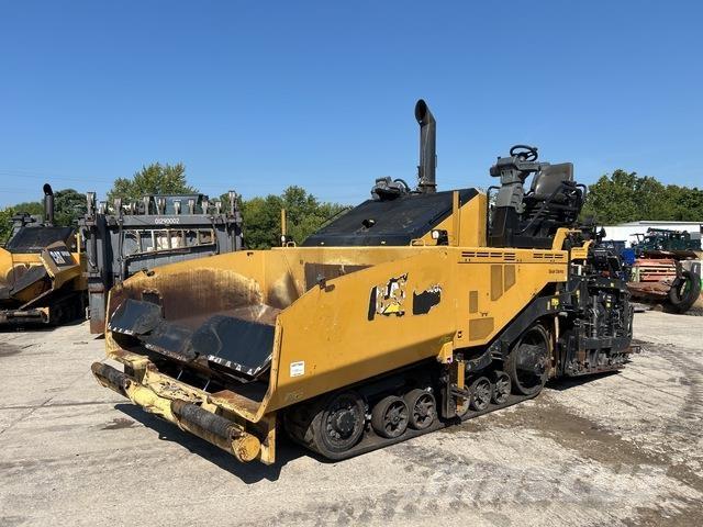 CAT AP1055F معدات السفلتة