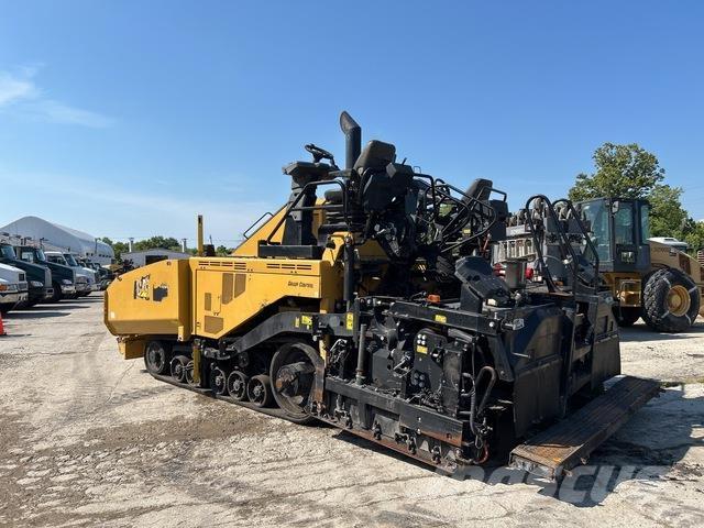 CAT AP1055F معدات السفلتة