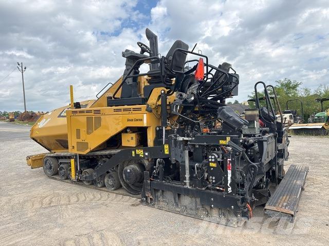 CAT AP1055F معدات السفلتة