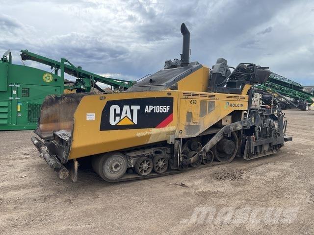 CAT AP1055F معدات السفلتة
