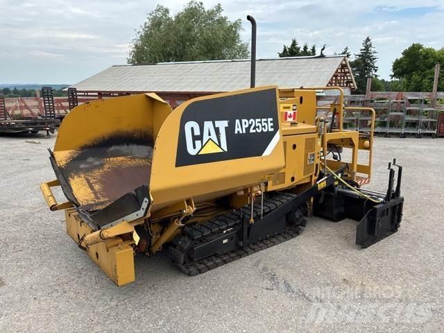 CAT AP255E معدات السفلتة
