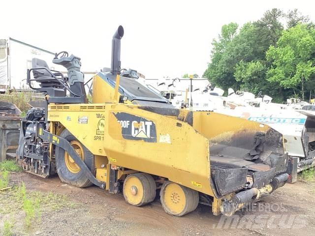CAT AP600F معدات السفلتة