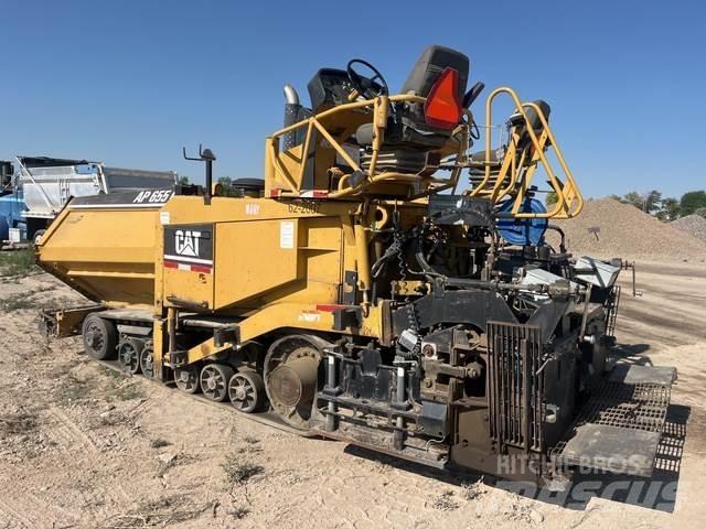 CAT AP655C معدات السفلتة