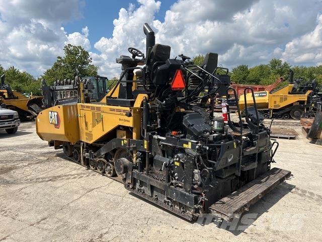 CAT AP655F معدات السفلتة