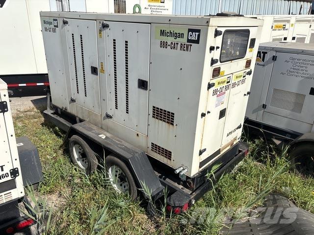CAT APS100 مولدات ديزل