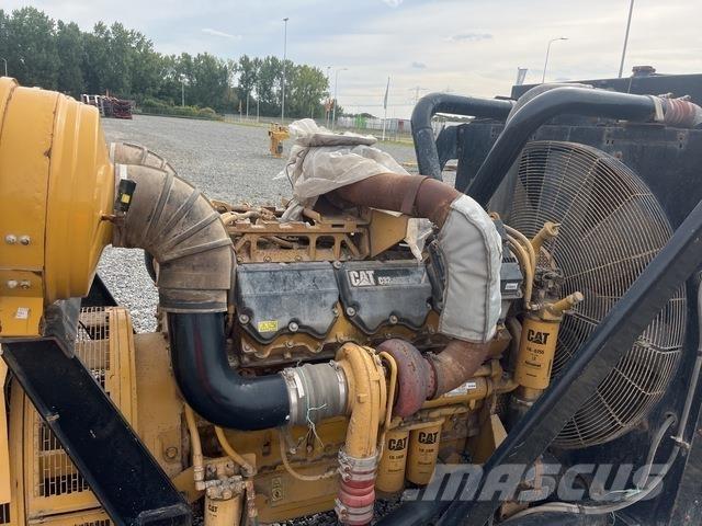 CAT C32 مولدات ديزل