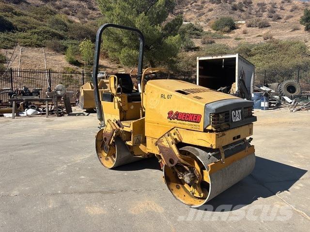 CAT CB224C مداحل ثنائية الاسطوانة
