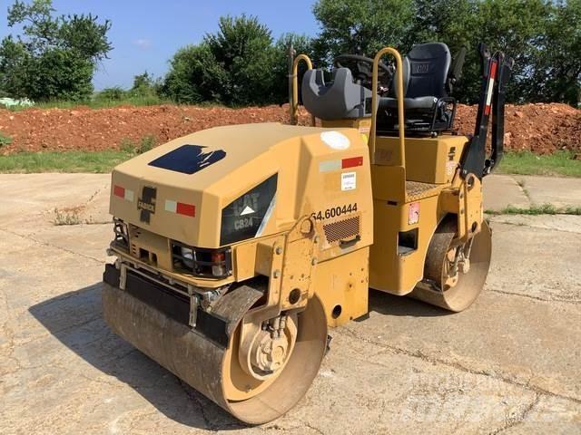 CAT CB24 مداحل ثنائية الاسطوانة