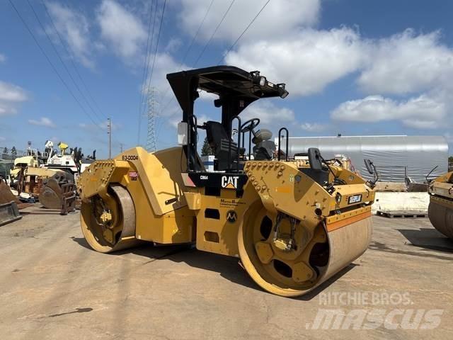 CAT CB64 مداحل ثنائية الاسطوانة