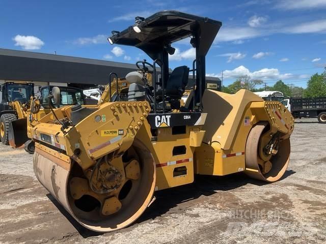 CAT CB64 مداحل ثنائية الاسطوانة