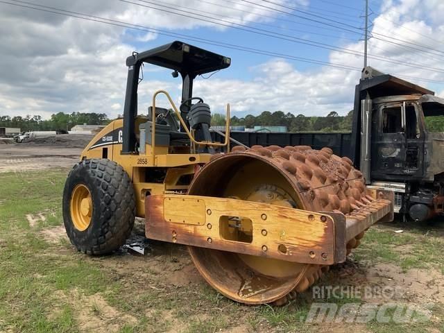 CAT CS-533E مداحل أحادية الأسطوانة