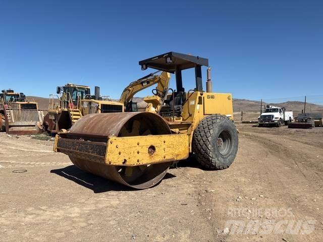 CAT CS-563 مداحل أحادية الأسطوانة
