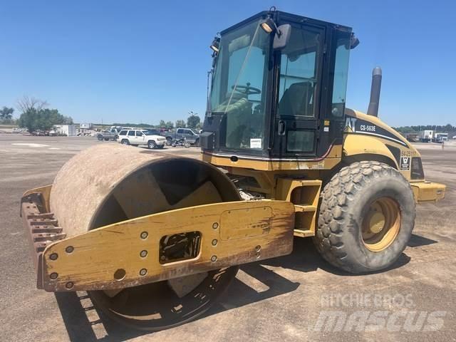 CAT CS563E مداحل أحادية الأسطوانة