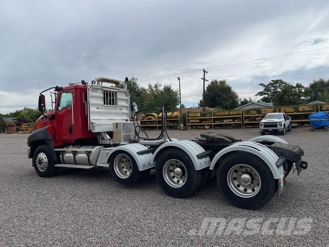 CAT CT660 وحدات الجر