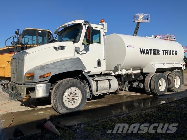 CAT CT660S صهاريج مياه
