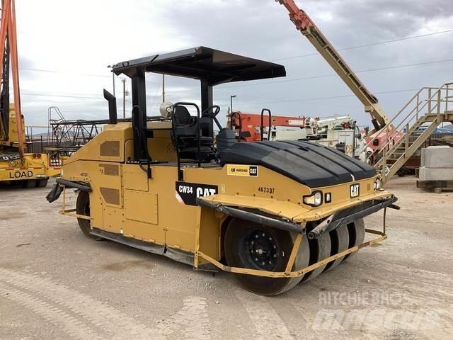 CAT CW34 مداحل ذات إطارات هوائية